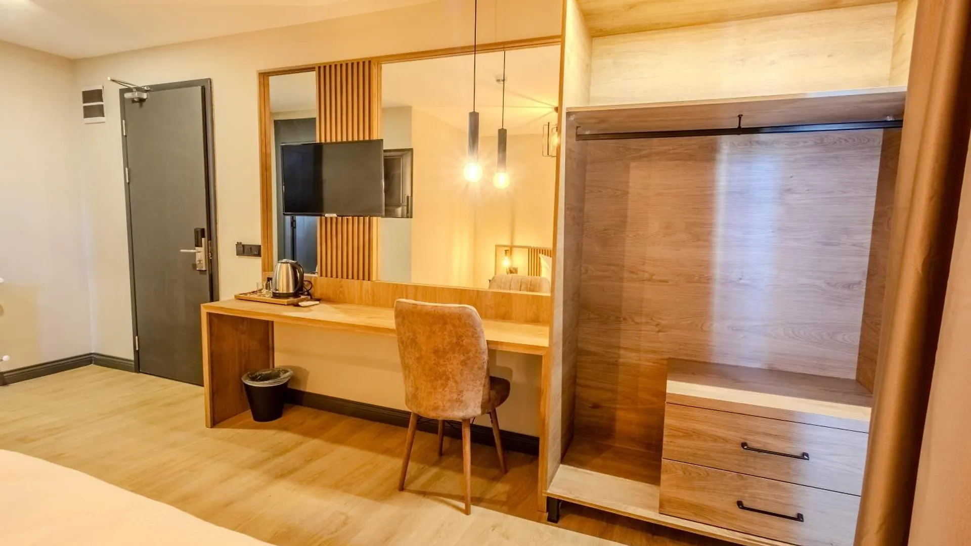 Leliko Suites Анталья Отель