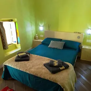 https://riad-bouganville-bleu.marrakeshhotelsmorocco.com