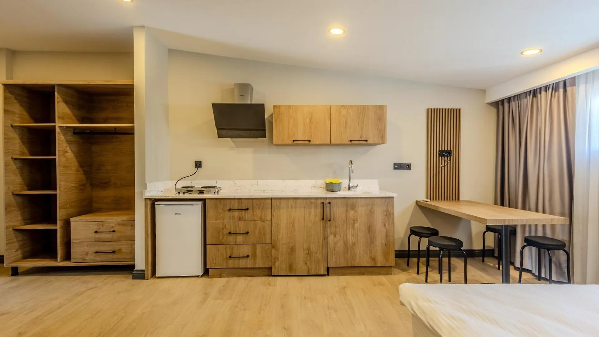 Leliko Suites Antalya 0*,